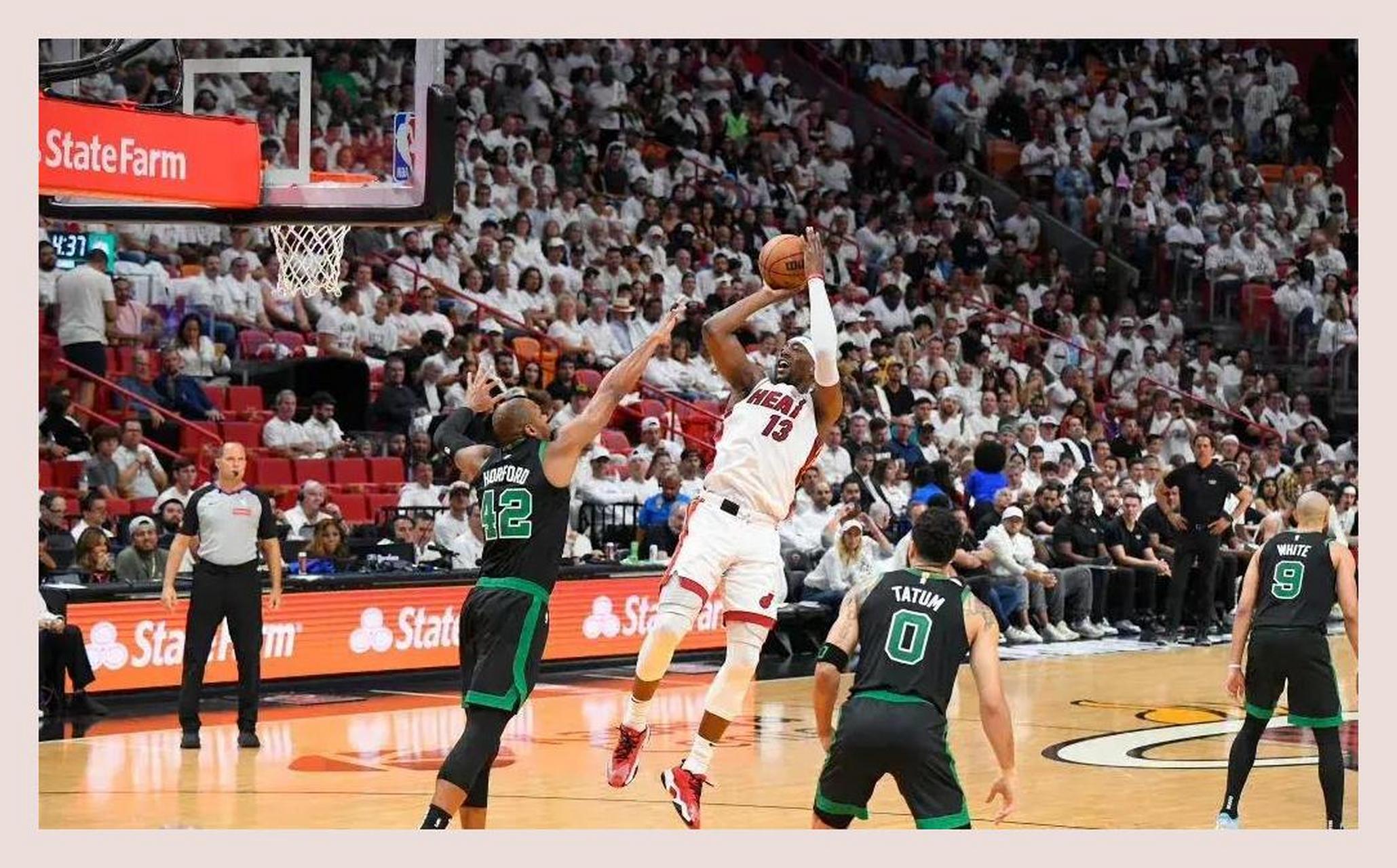 关于季后赛战火重燃，赛场上诞生了哪些传奇时刻？的信息