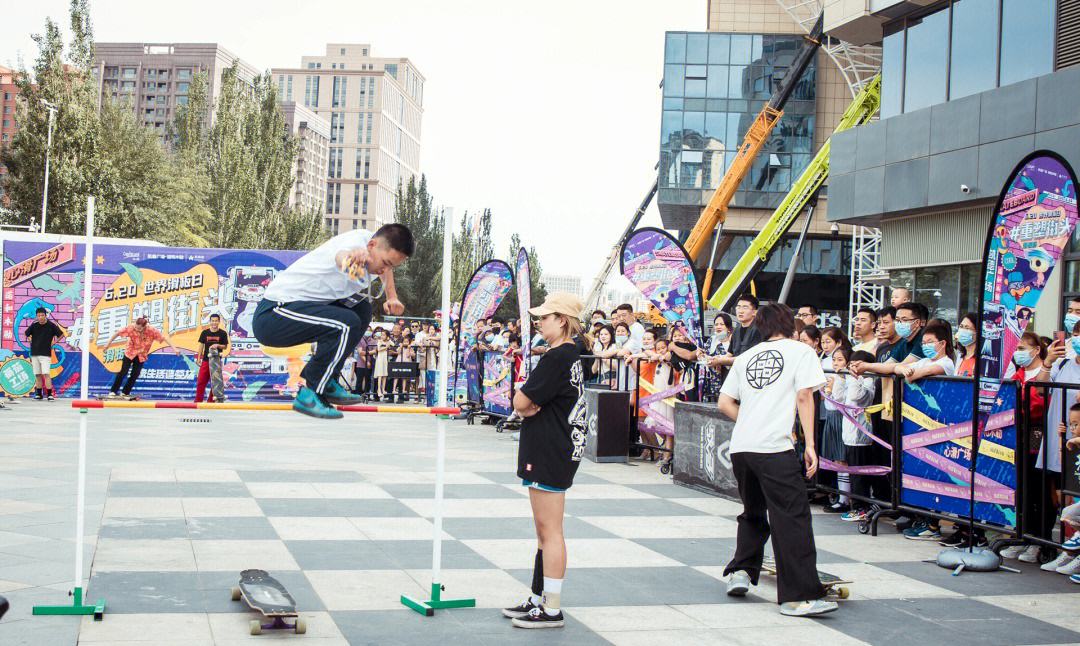 包含极限滑板赛：街头风格的极限挑战的词条