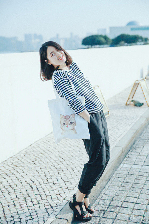 《英雄联盟全球总决赛，传奇对决掀起战火》，英雄联盟全球总决赛2021视频