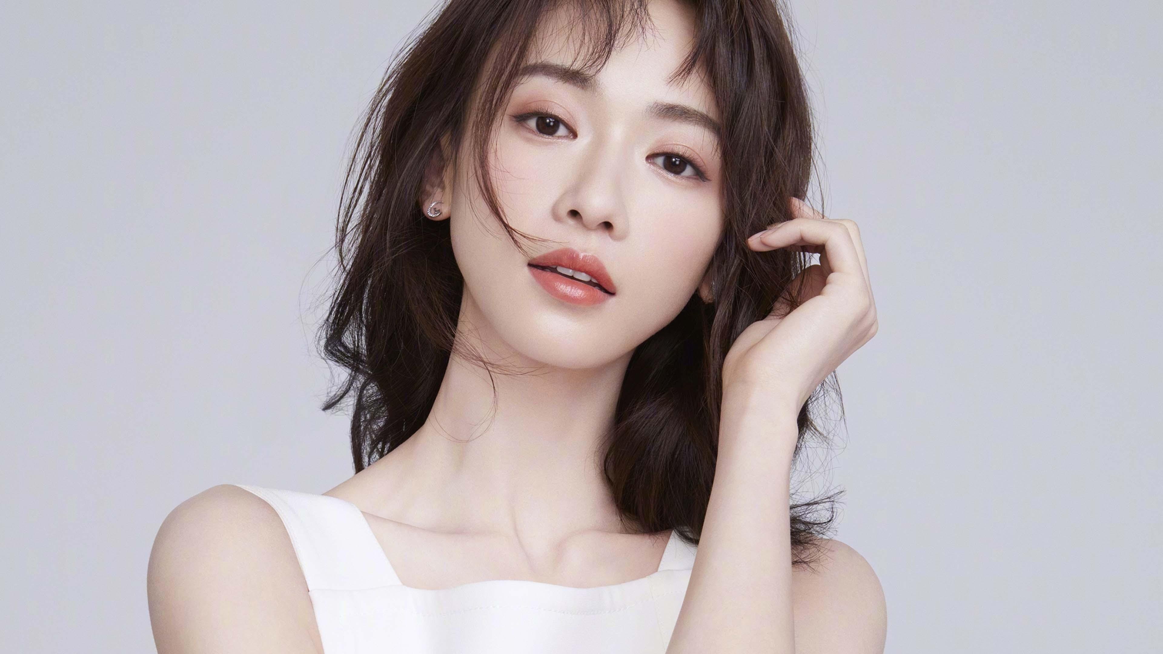 边锋是否应优先训练弱侧突破能力,边锋站位