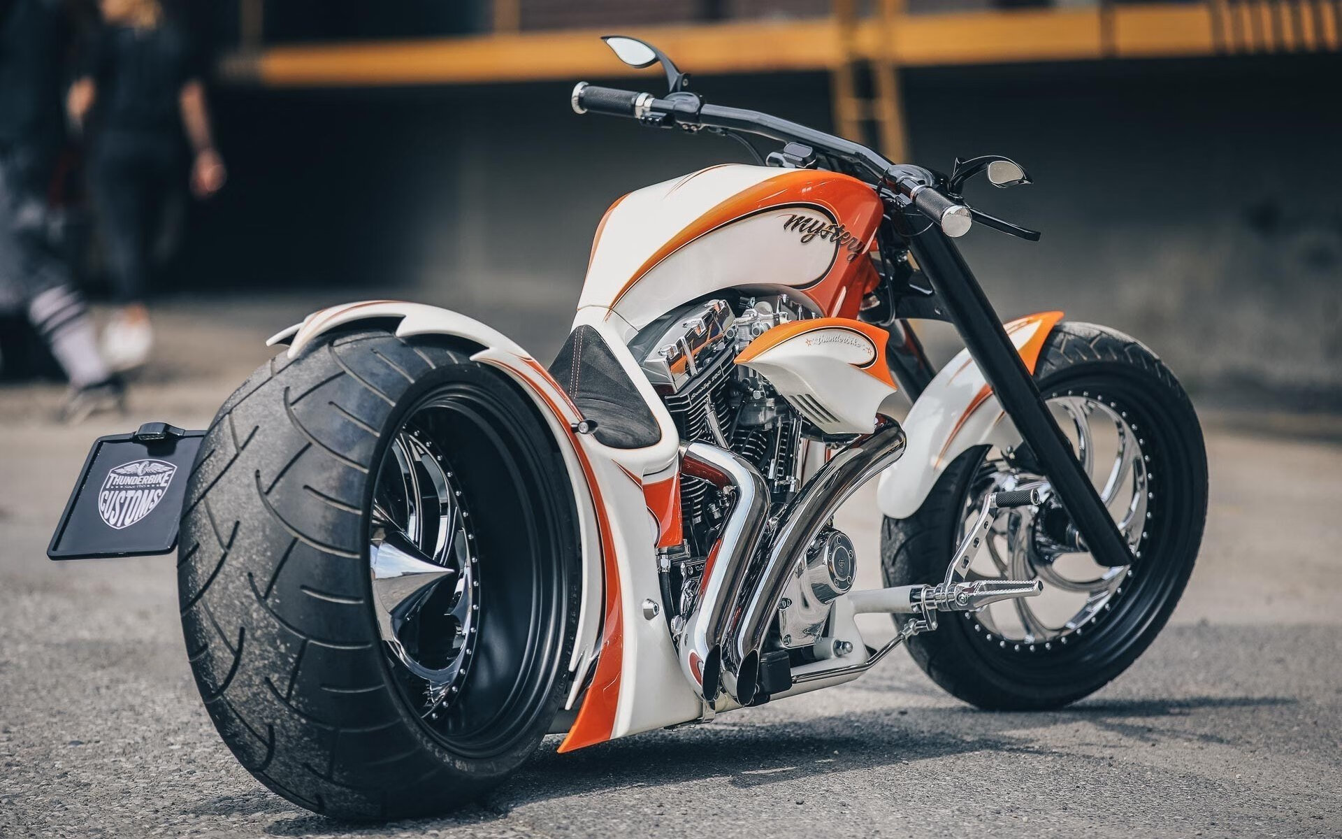 黑队主帅喜获百场胜利，稳定球队领先位置，黑球门将