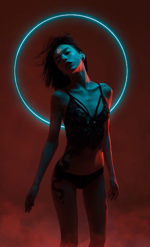 森林狼锋线组合进行高强度力量训练，森林狼训练营